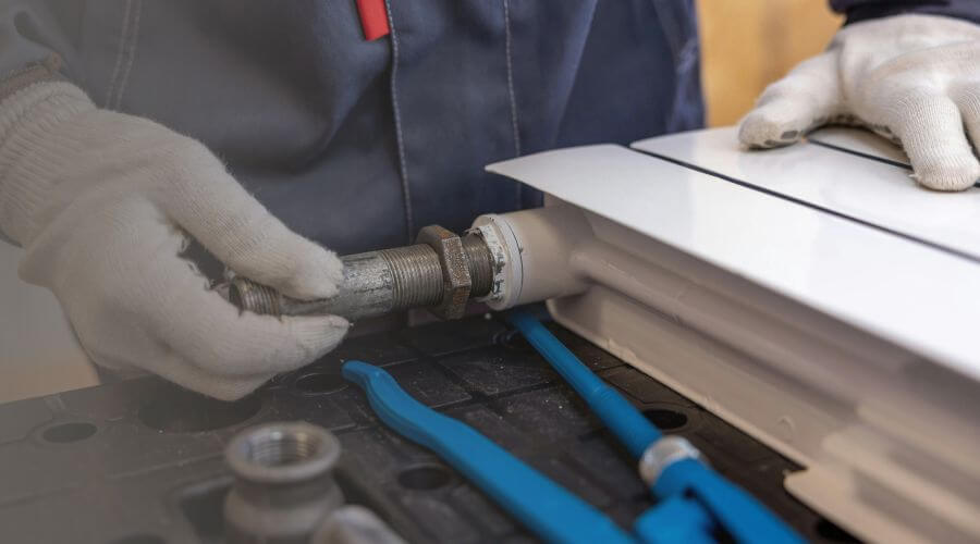 Expert burst pipe repair services in Gallina, NM